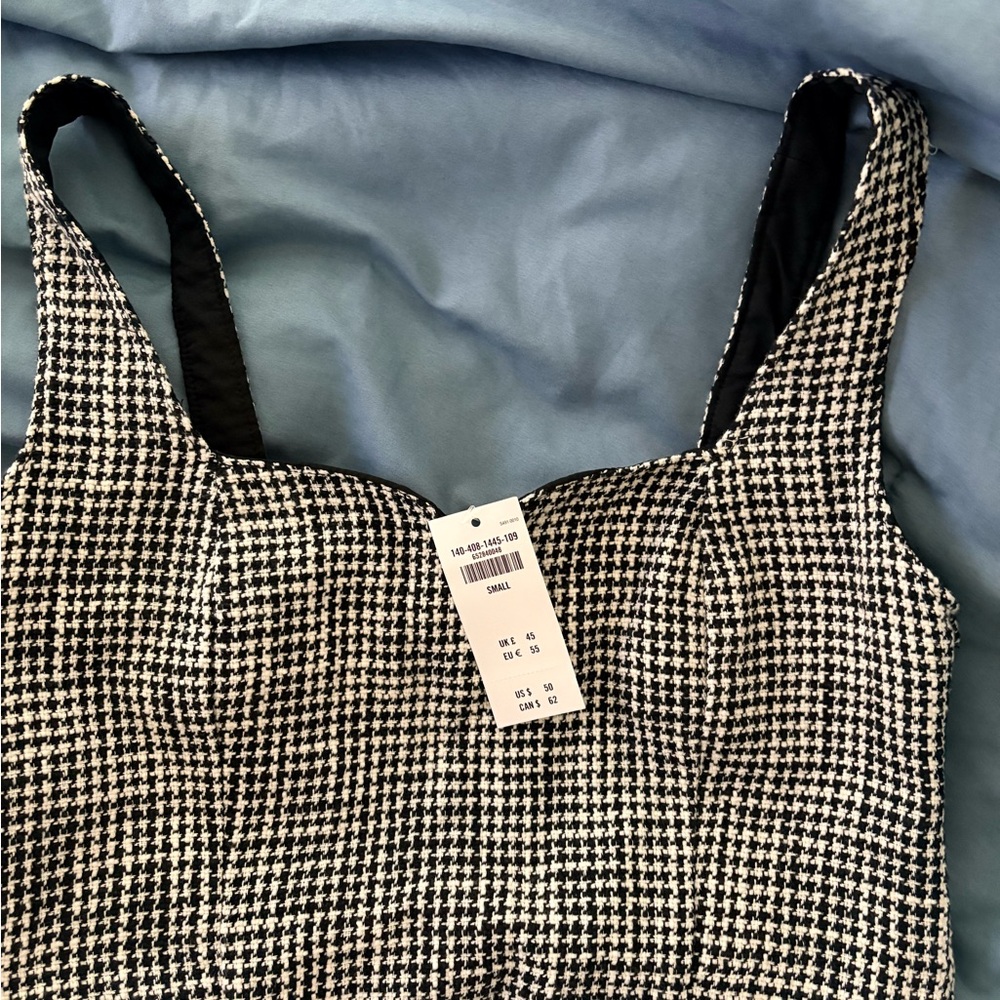Abercrombie & Fitch Black and White Houndstooth Crop Top